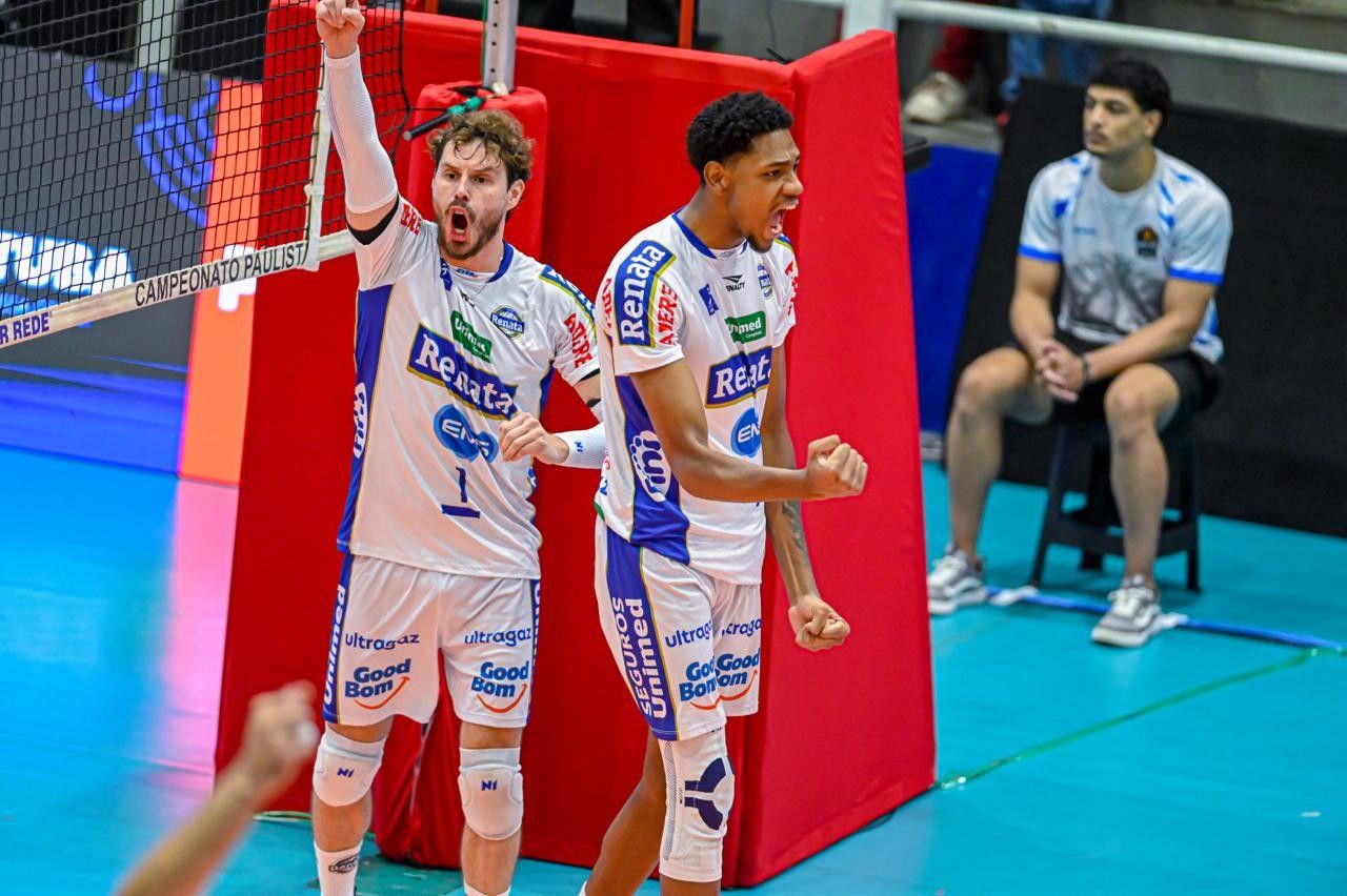 Jogadores do Campinas durante partida contra Itaquá