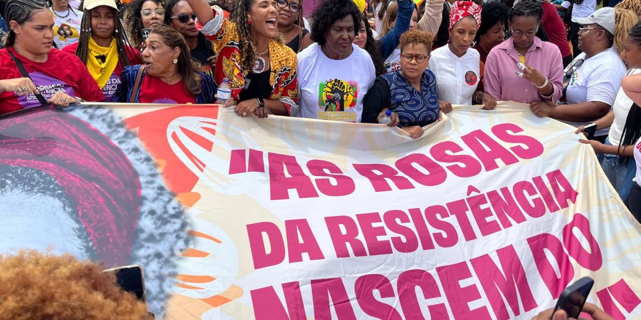 Candidatas em ato de campanha