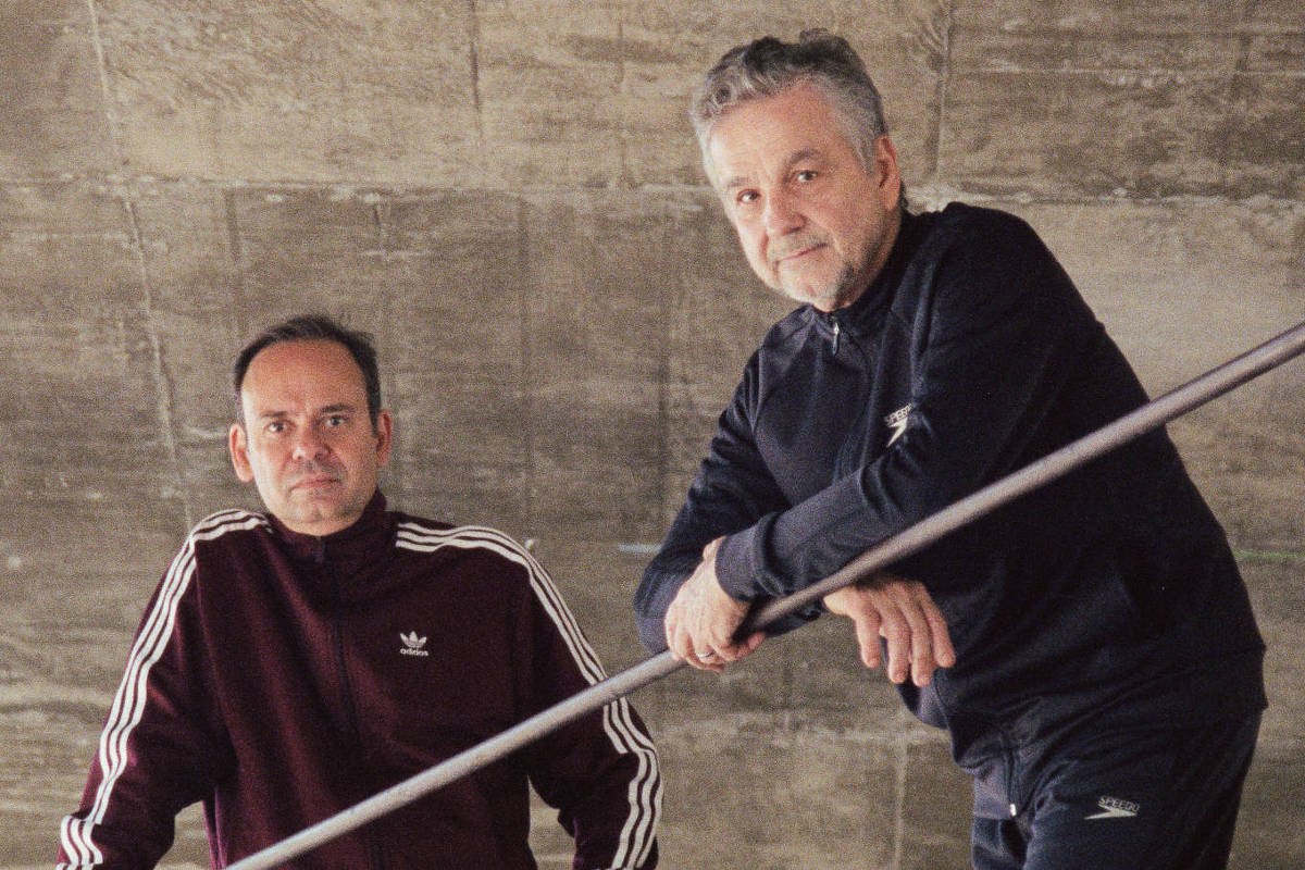 Capa do álbum Capa Rosa de Mário Sève e Guilherme Wisnik