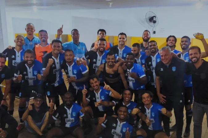 Nescau cabeceia e marca gol da vitória do Capital