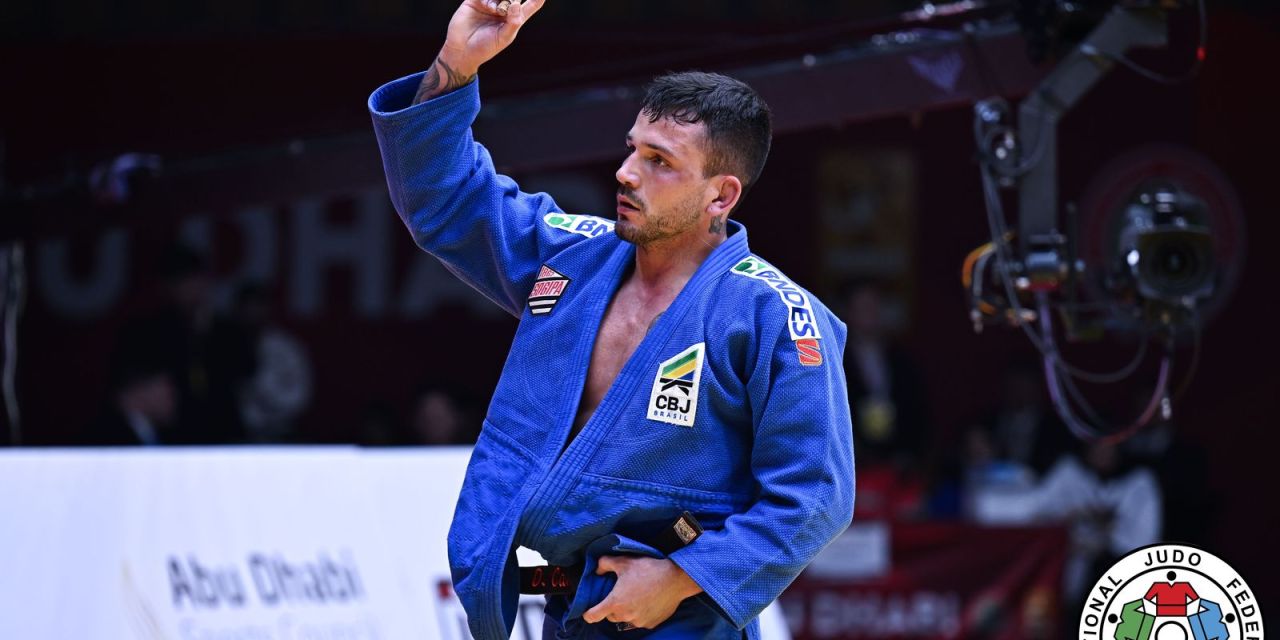 Daniel Cargnin celebra ouro no Grand Slam de Lausanne