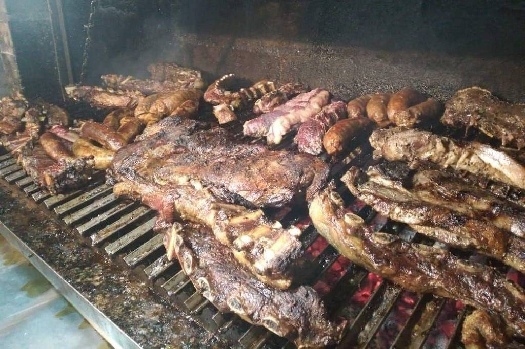 Prato com carne de burro servido em Trelew