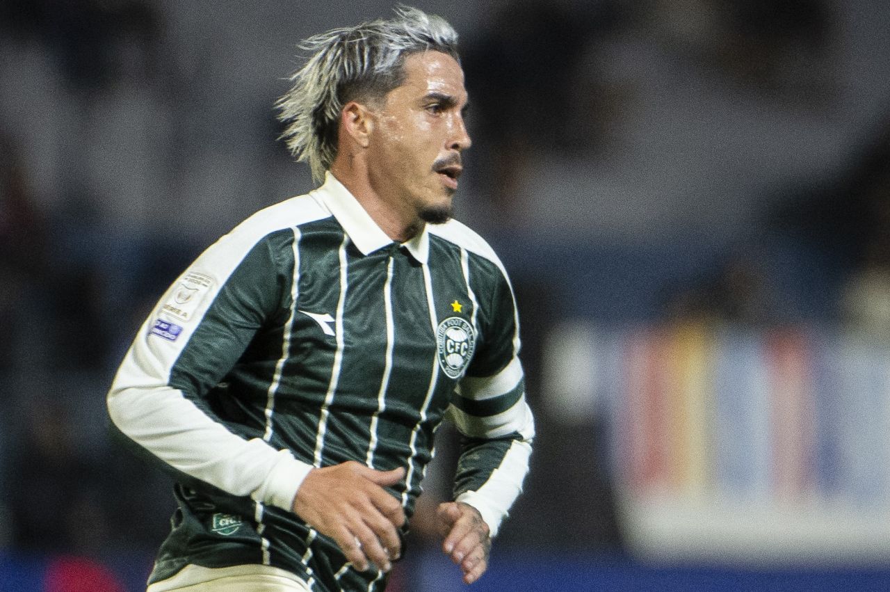 Josué do Coritiba em ação