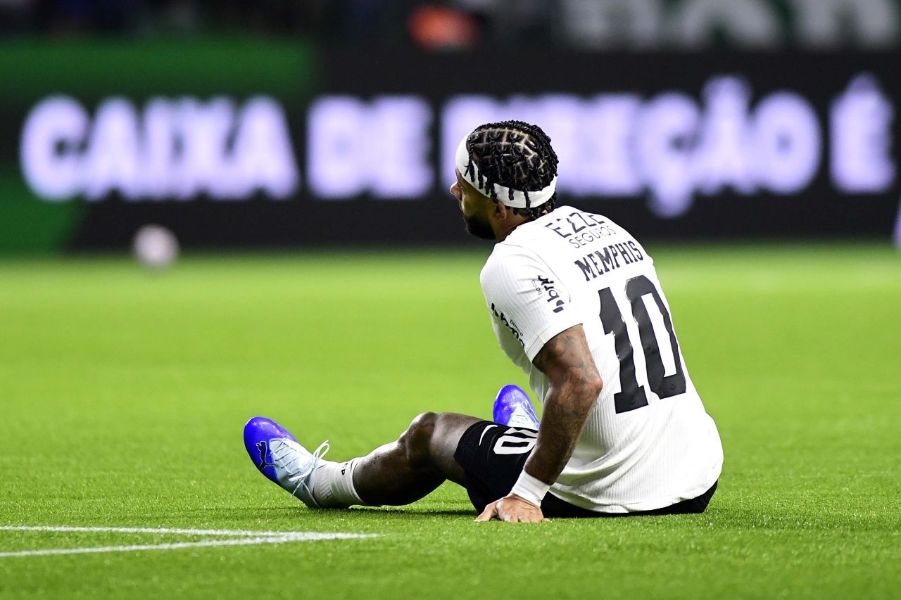 Jogadores em treino antes da rodada 31 do Brasileirão