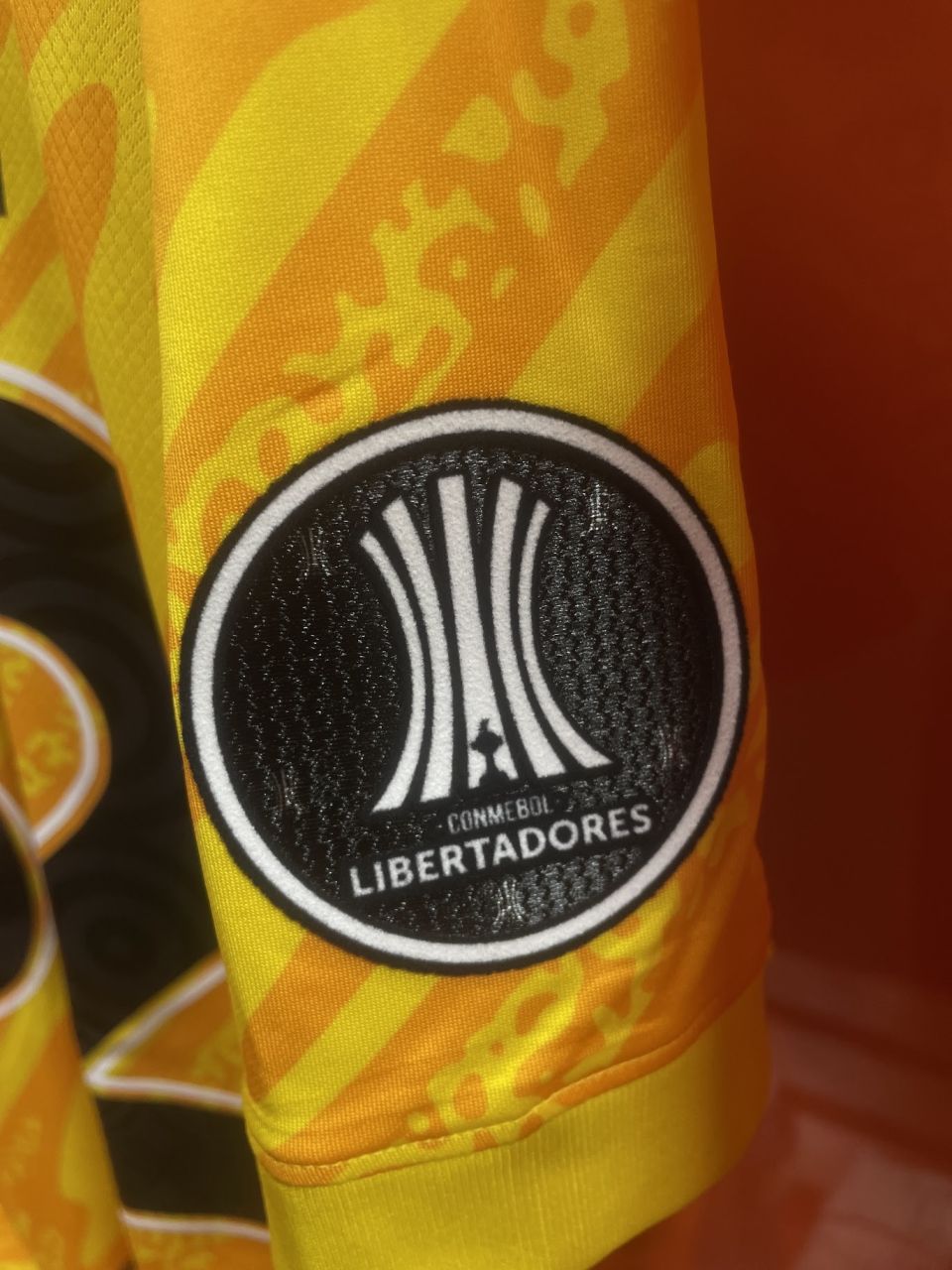 Uniforme de goleiro do Corinthians para Libertadores 2025