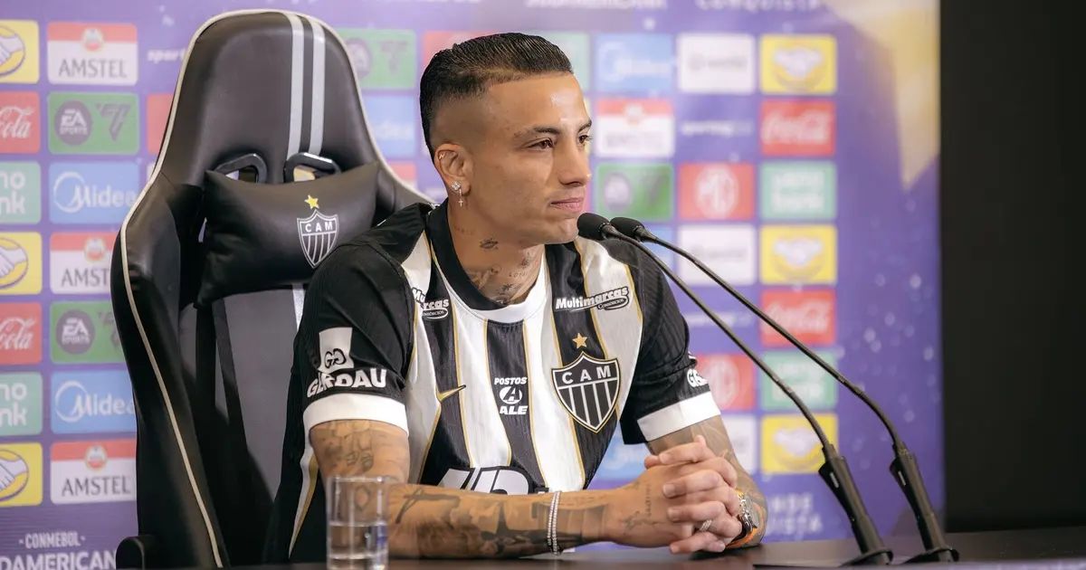 Kevin Castaño com a camisa do Atlético-MG