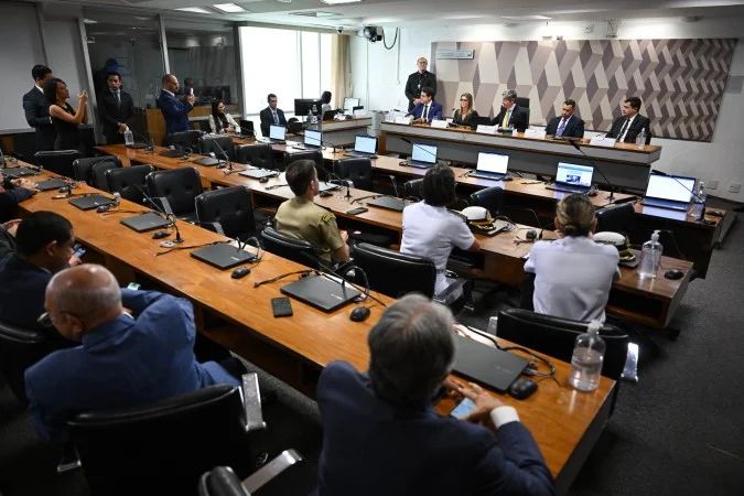 Plenário da CCJ do Senado durante sessão