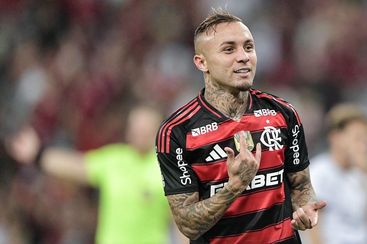 Everton Cebolinha em ação pelo Flamengo
