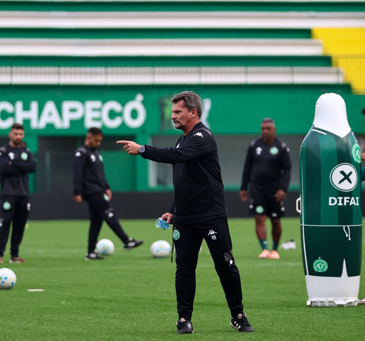 Fábio Matias em ação durante partida pelo Chapecoense