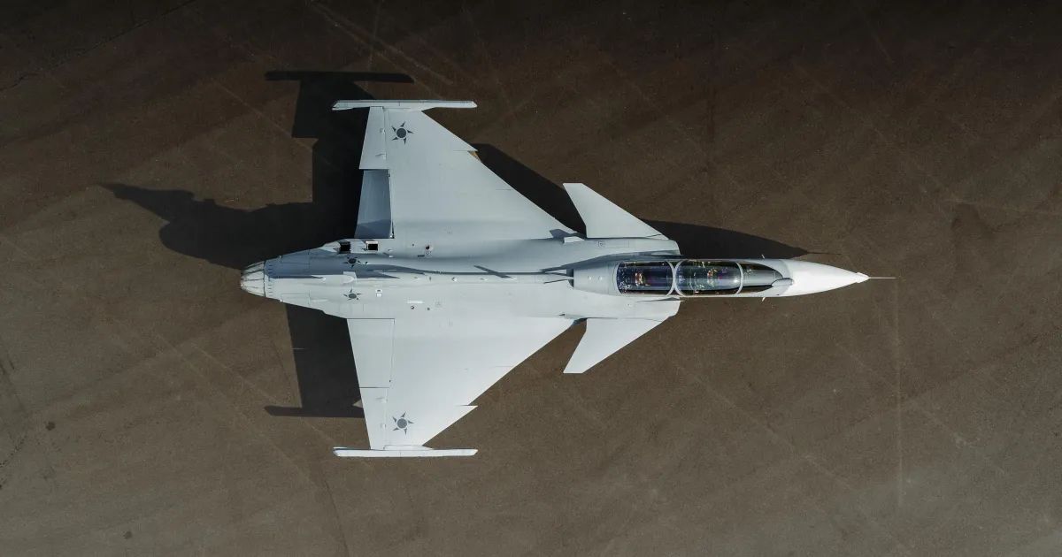 Caça Gripen F da Saab entregue à Força Aérea Brasileira