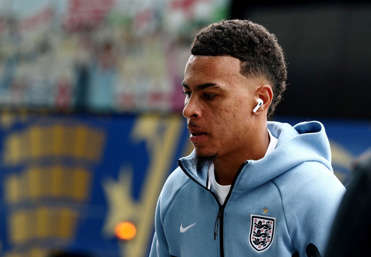 Morgan Rogers em ação pela seleção inglesa
