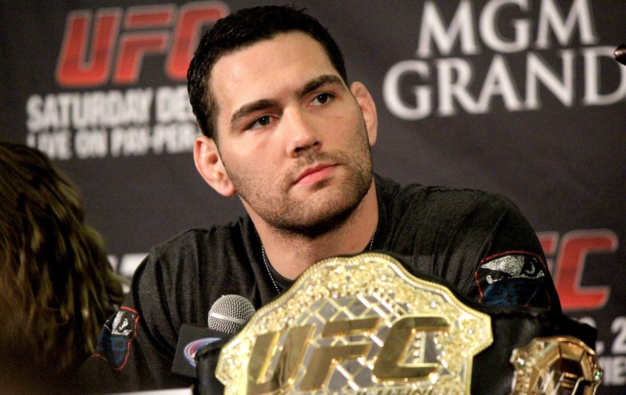 Chris Weidman em ação no octógono