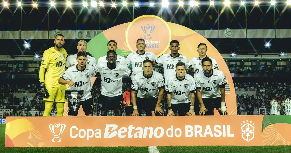 Jogadores do Atlético comemoram gol na Arena MRV