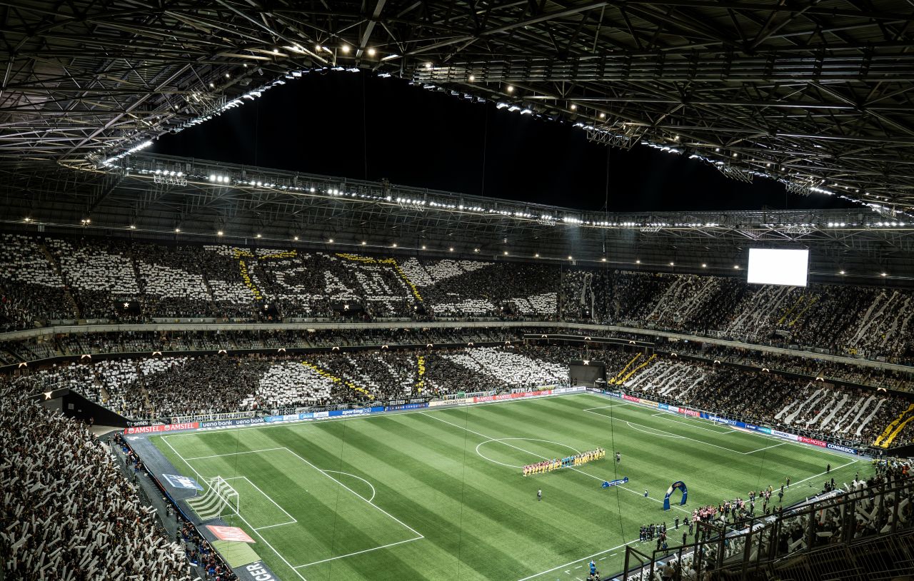 Jogadores e torcida durante rodada do Brasileirão