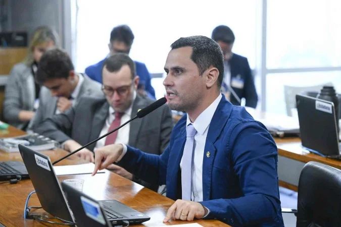 Senador Cleitinho em evento político