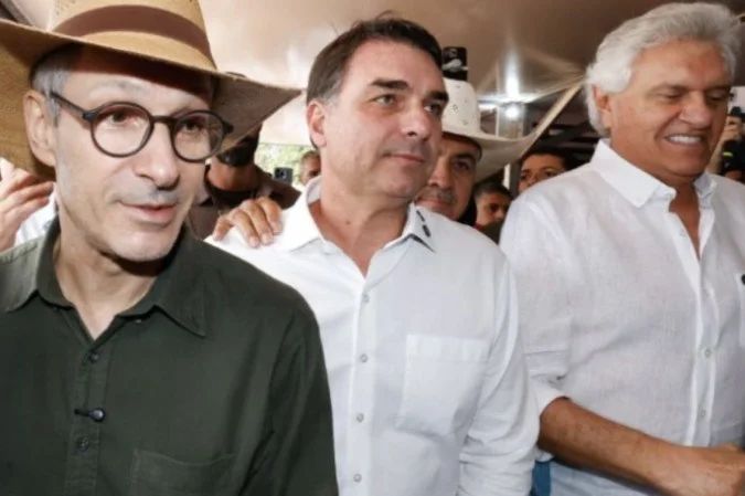 Pré-candidatos em debate com empresários