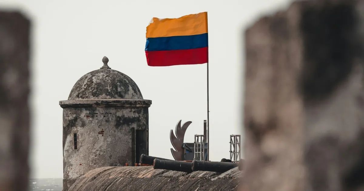 Congresso colombiano aprovando orçamento