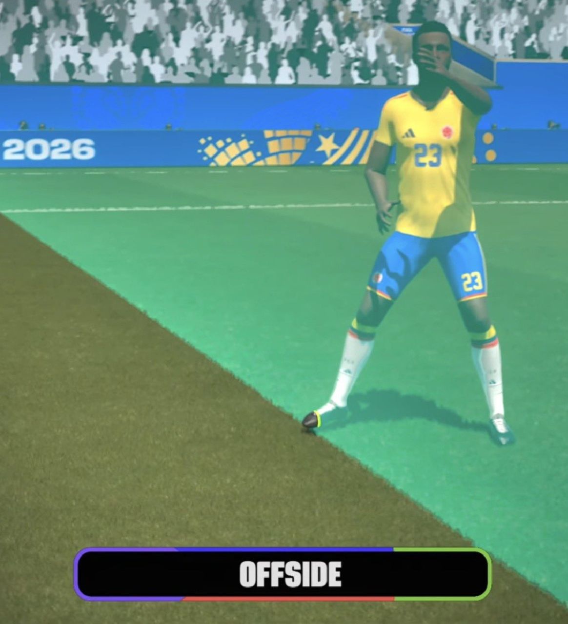 Davinson Sánchez com a bola antes do árbitro anular o gol por impedimento
