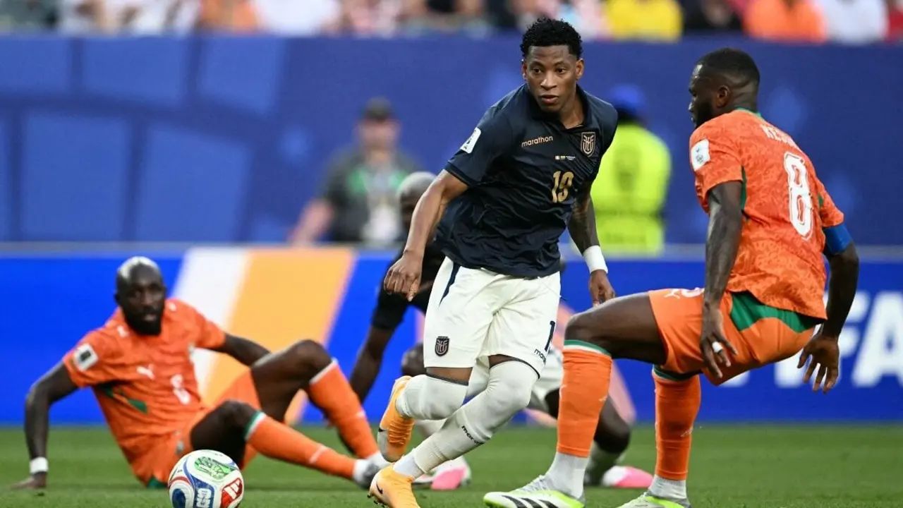 Gonzalo Plata em ação pela seleção do Equador