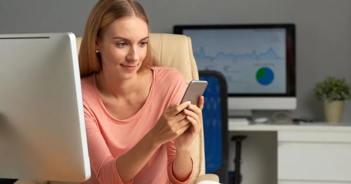 Tela de aplicativo financeiro em smartphone