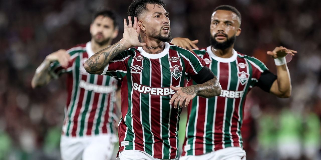 Jogadores discutindo após confusão no Maracanã