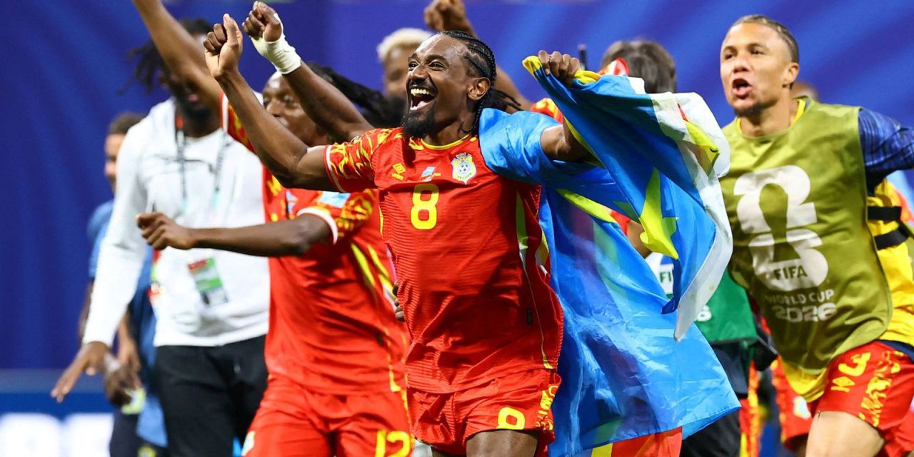 Jogadores da RD Congo comemoram gol da virada