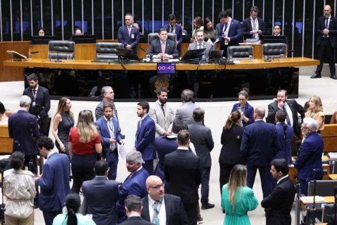 Plenário do Congresso vota derrubada de vetos à LDO