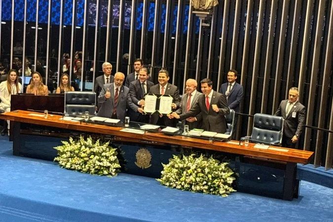 Cerimônia de promulgação da emenda no Congresso Nacional