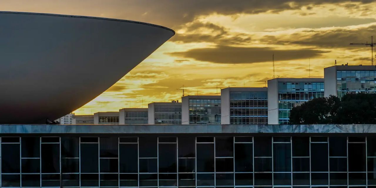 plenario do congresso vazio