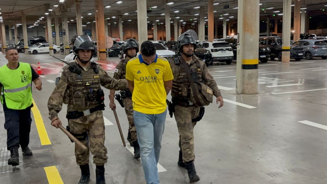 Torcedor detido por gesto racista no Mineirão