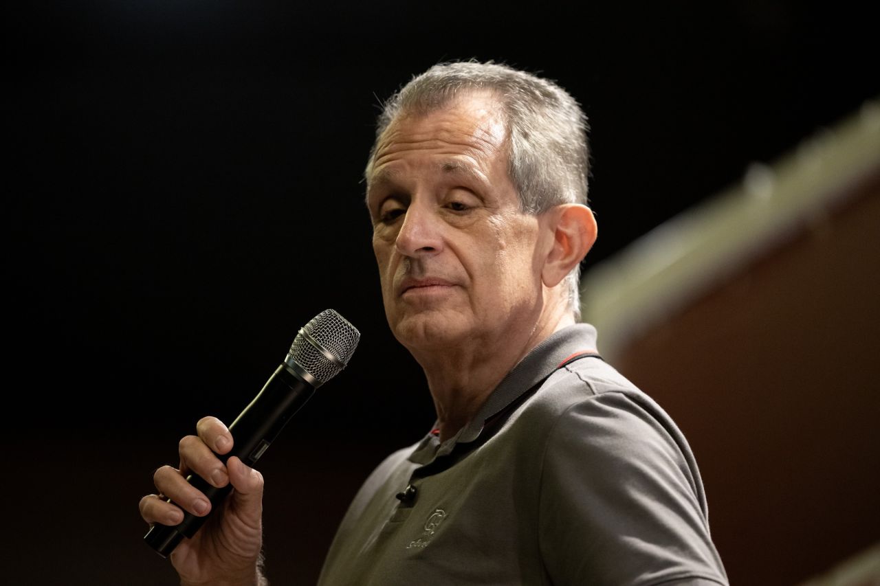 Dirigentes reunidos na sede da Conmebol em Assunção