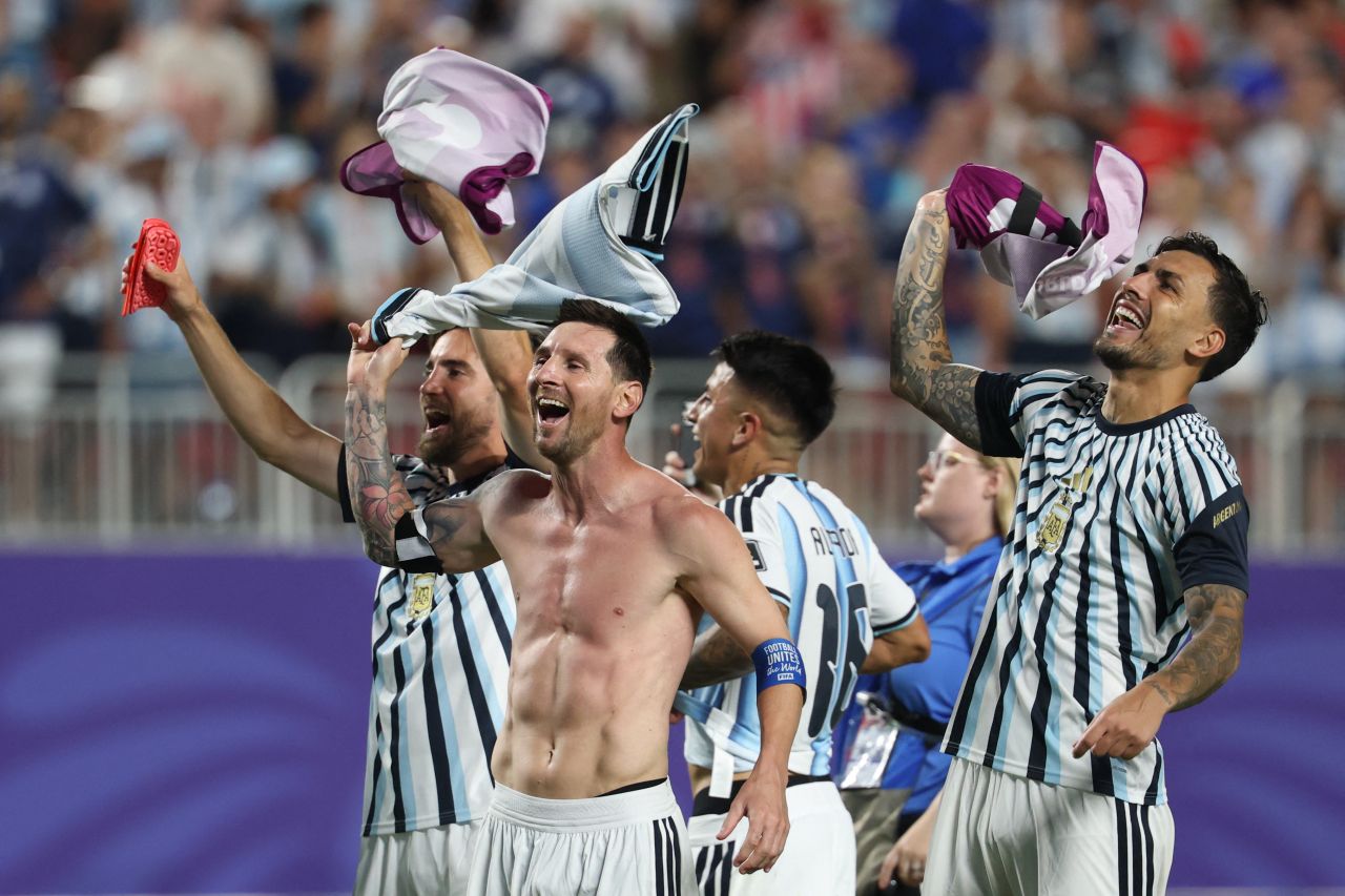 Comemoração da seleção argentina após classificação na prorrogação