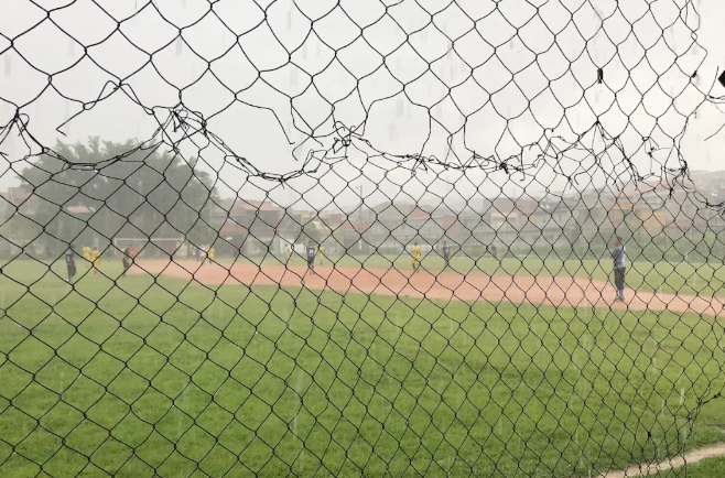 Jogadores do Ousadia comemoram gol no último minuto contra o Vila Real no clássico da 3ª rodada da Copa LEDV