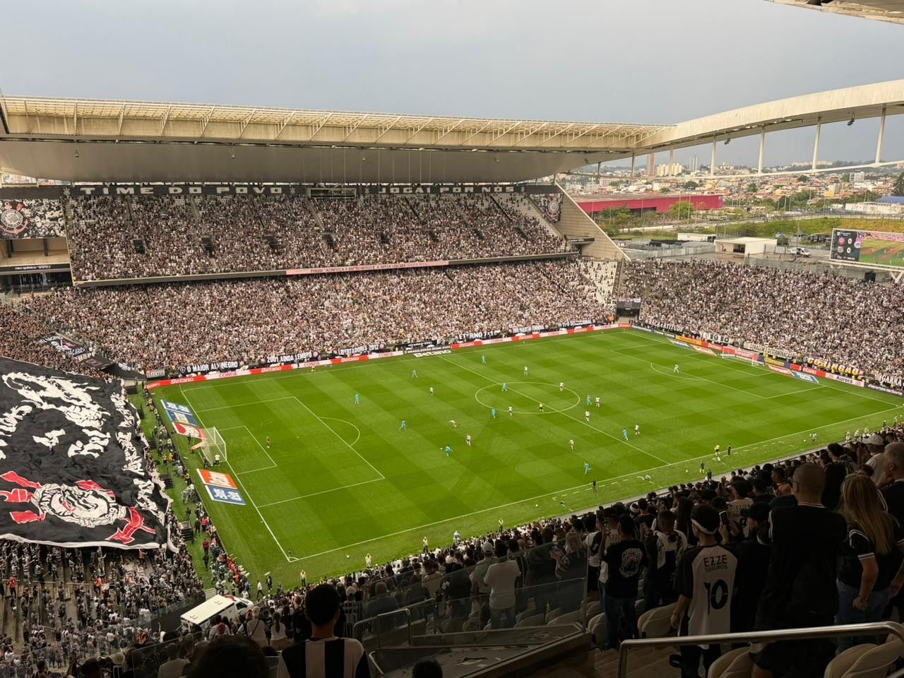 Vista da Neo Química Arena durante clássico