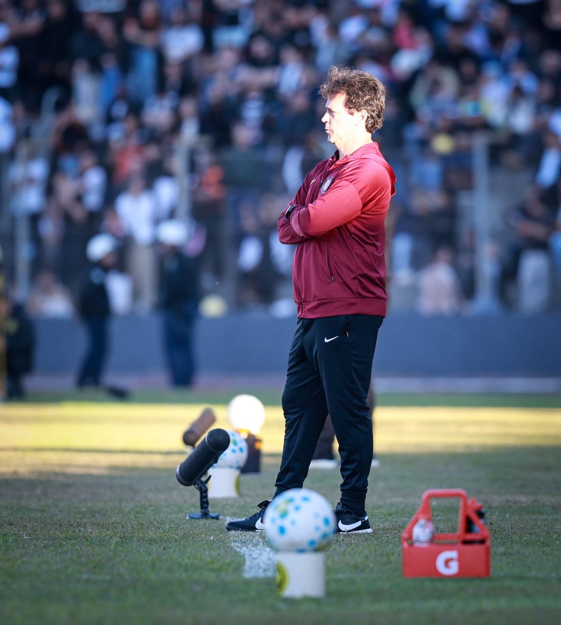 Diniz em campo durante amistoso em Cascavel