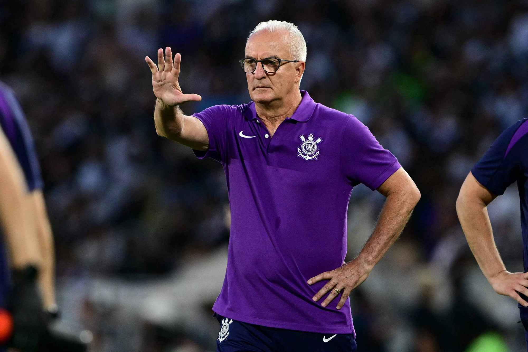 Corinthians demite Dorival Júnior após nova derrota e sequência sem ...