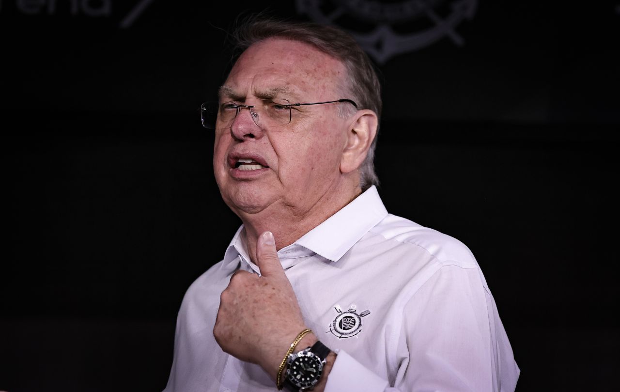 Presidente Osmar Stabile no estádio