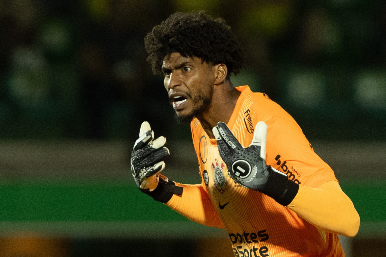 Jogadores do Corinthians após derrota em Mirassol