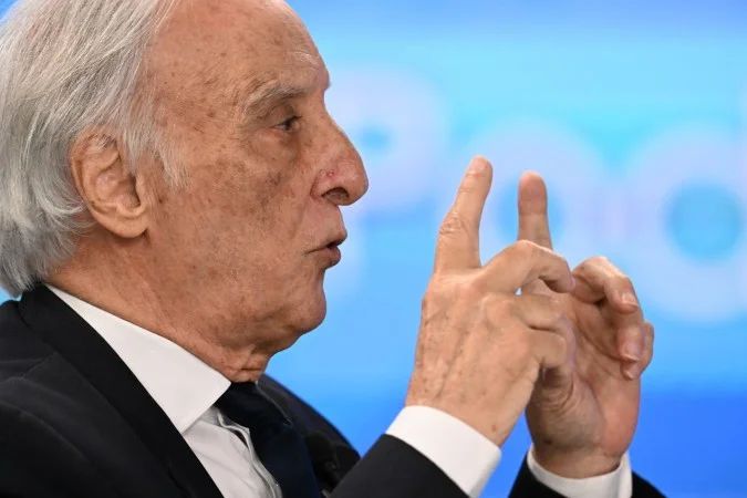 Ministros do STF em sessão