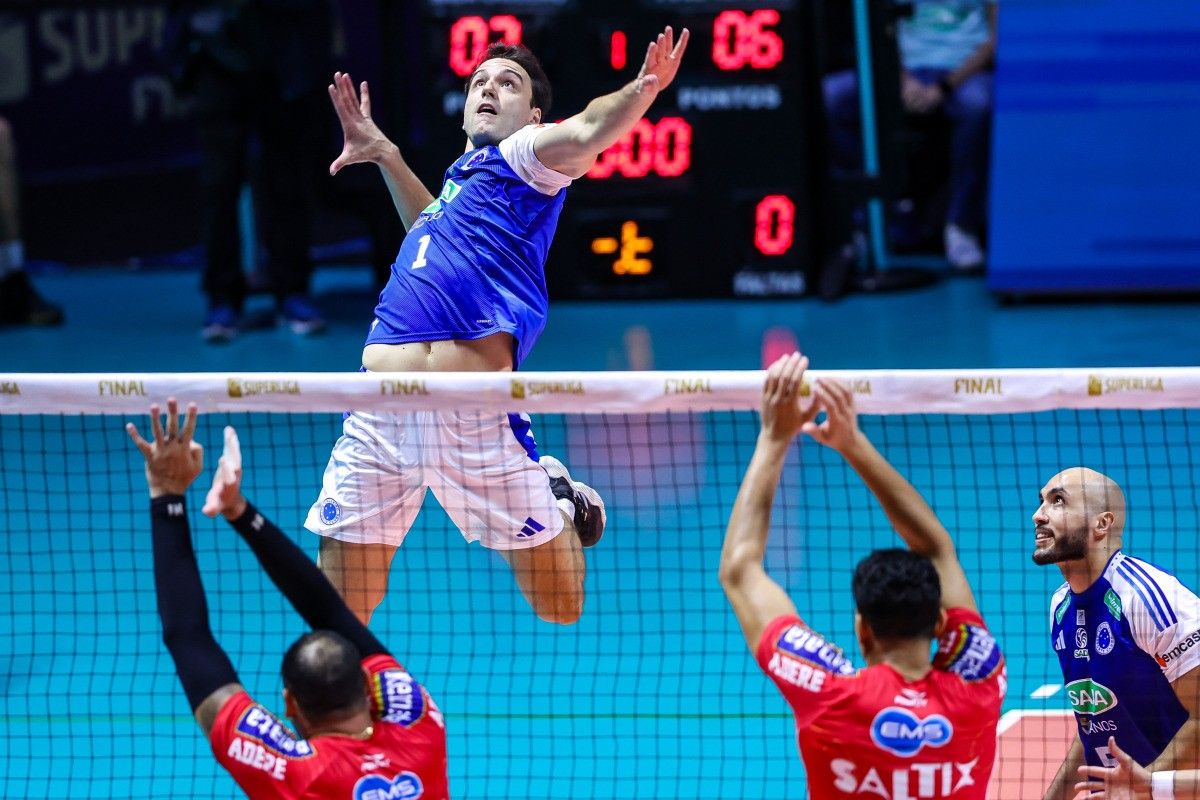 Oppenkoski em ação na final da Superliga