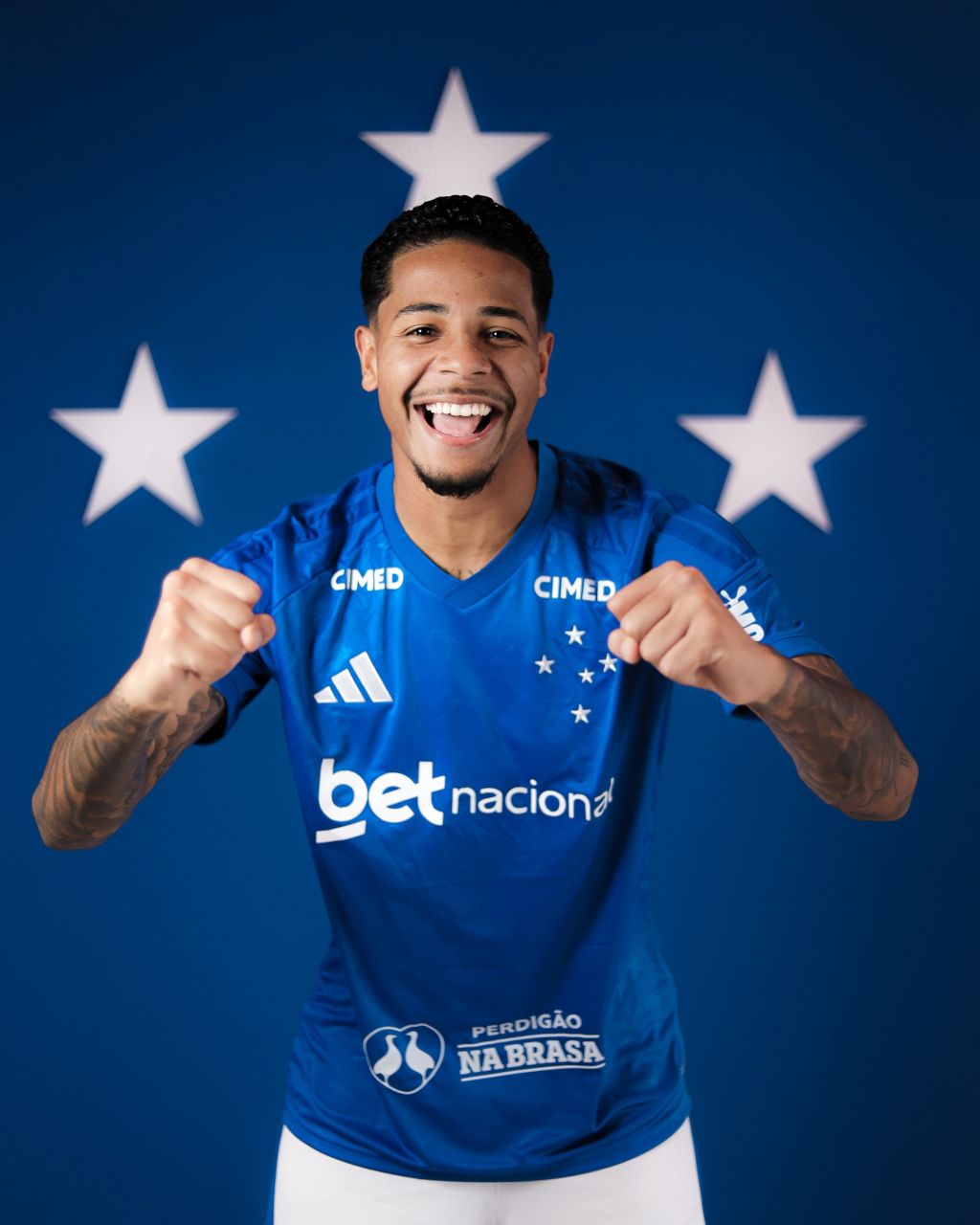 Wesley em ação com a camisa do Cruzeiro