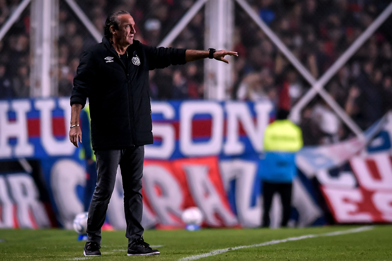 Cuca em coletiva após empate do Santos