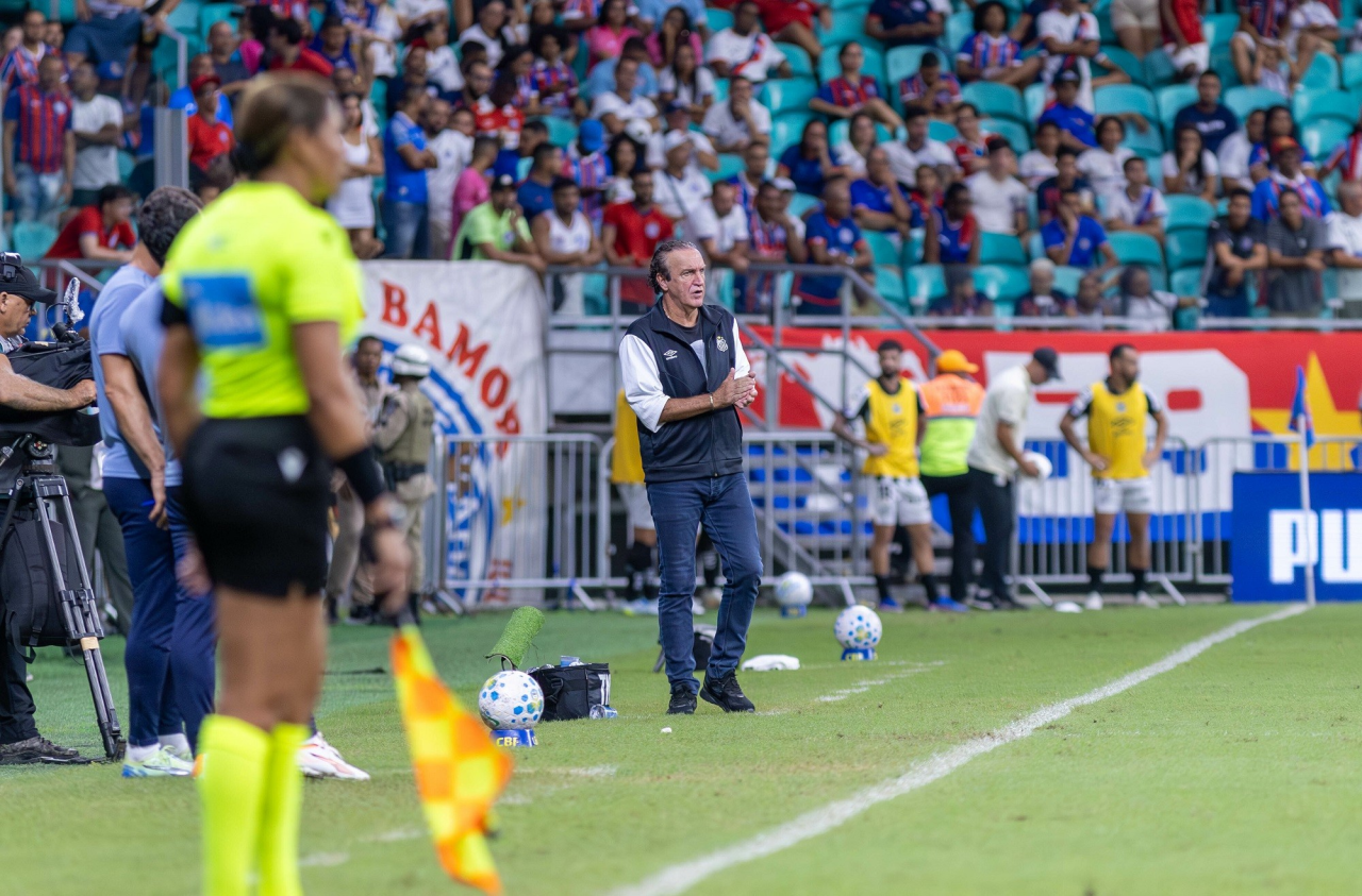 Cuca concede entrevista após Bahia x Santos