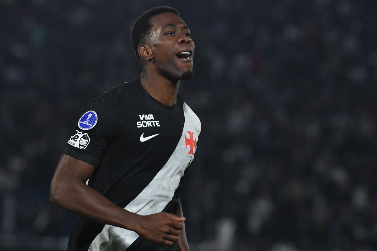 Carlos Cuesta em partida pelo Vasco