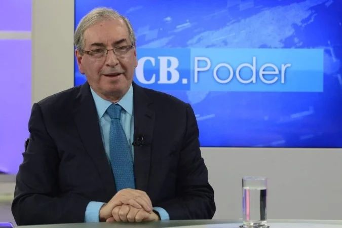 captura de mensagens entre Eduardo Cunha e assessora