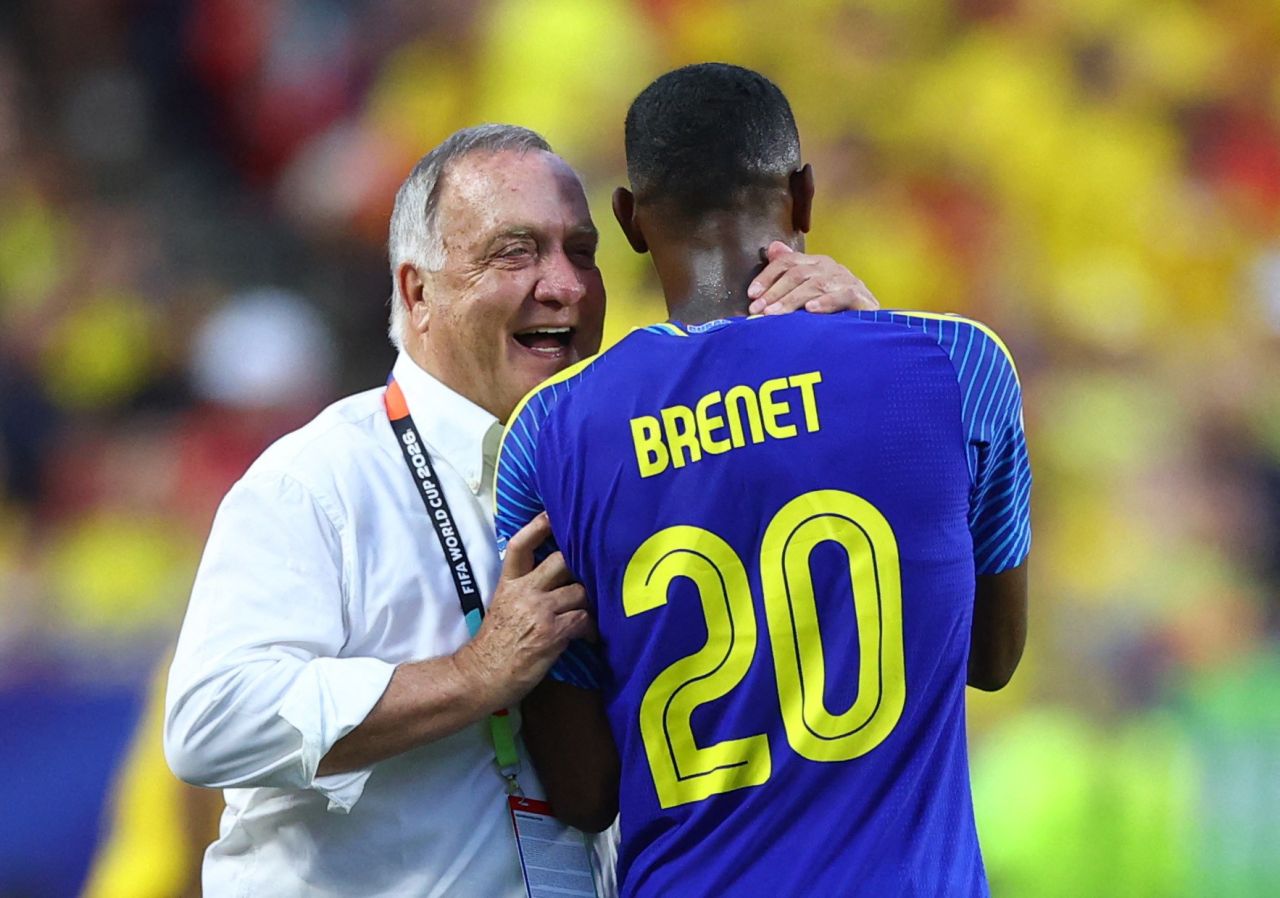 Eloy Room faz defesa durante Equador x Curaçao