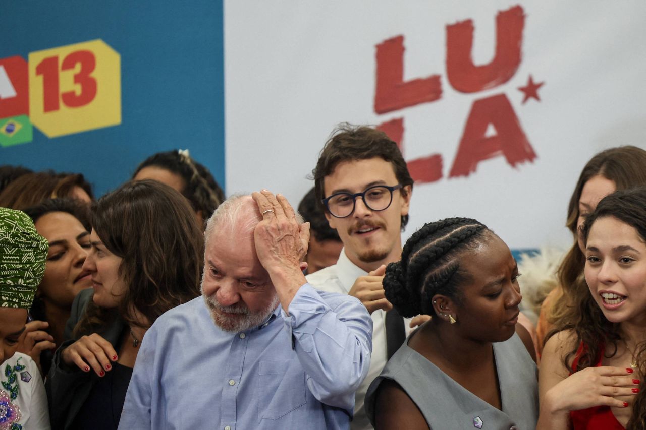 Gráfico com percentuais de avaliação do governo Lula segundo Datafolha