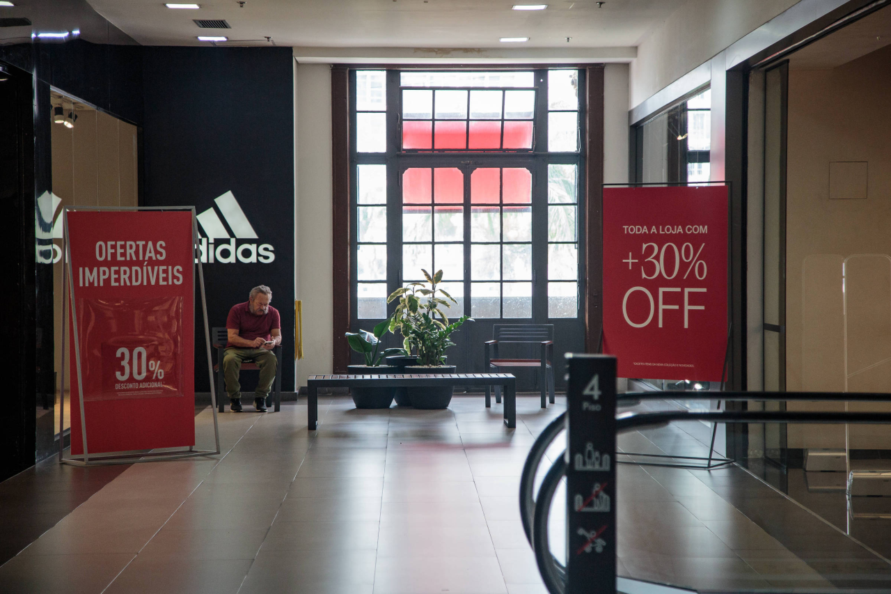 Fachada do Shopping Light