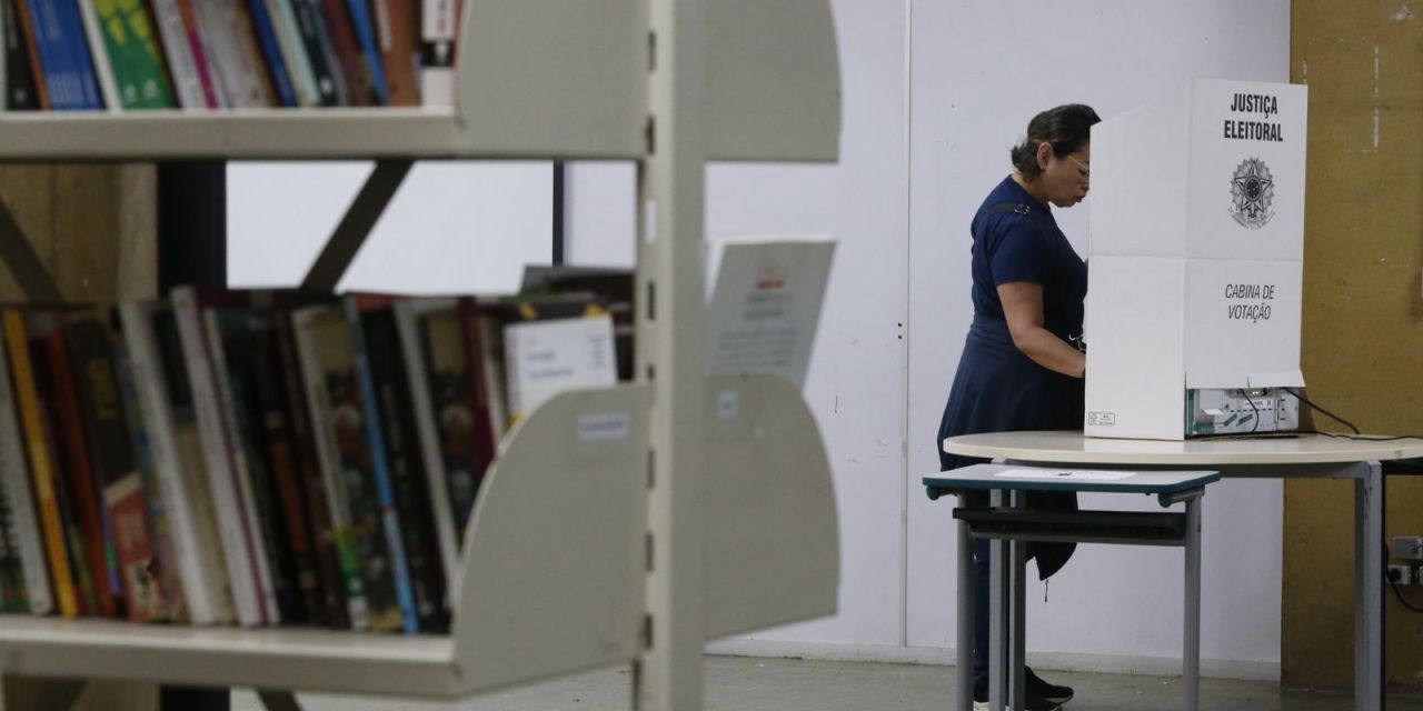 soldados em formação