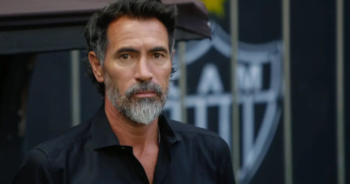 Defensores do Atlético em campo após vitória